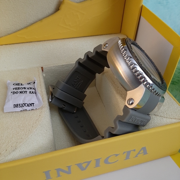 💯%GENUINE INVICTA WATCH MODEL #23357 Watches